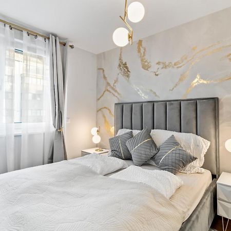 Modern Apartment I Parking I Виена Екстериор снимка