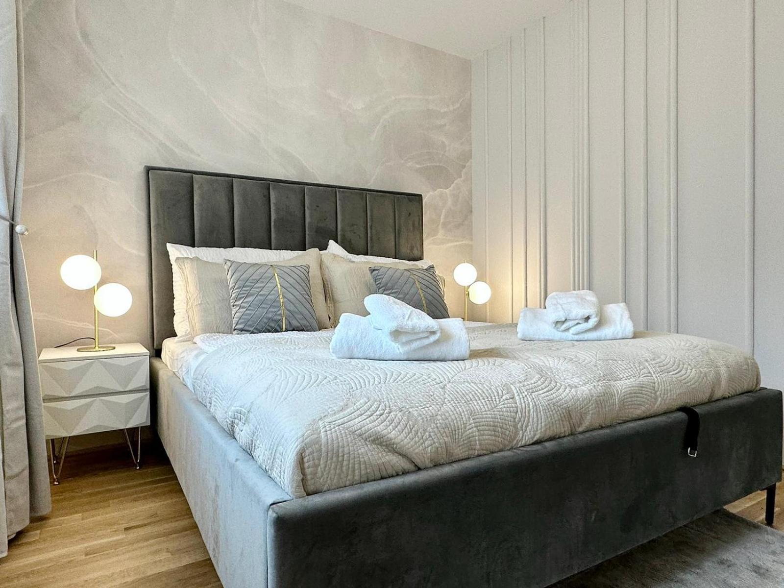 Modern Apartment I Parking I Виена Екстериор снимка