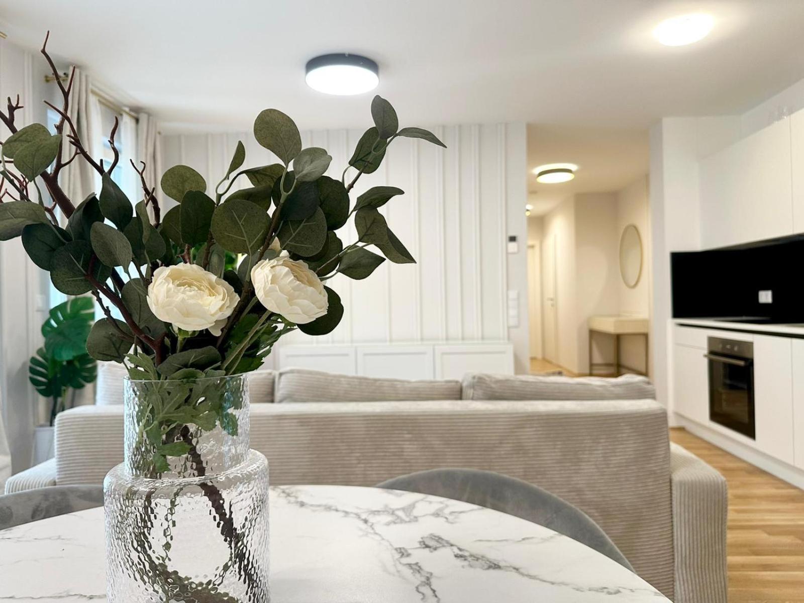 Modern Apartment I Parking I Виена Екстериор снимка
