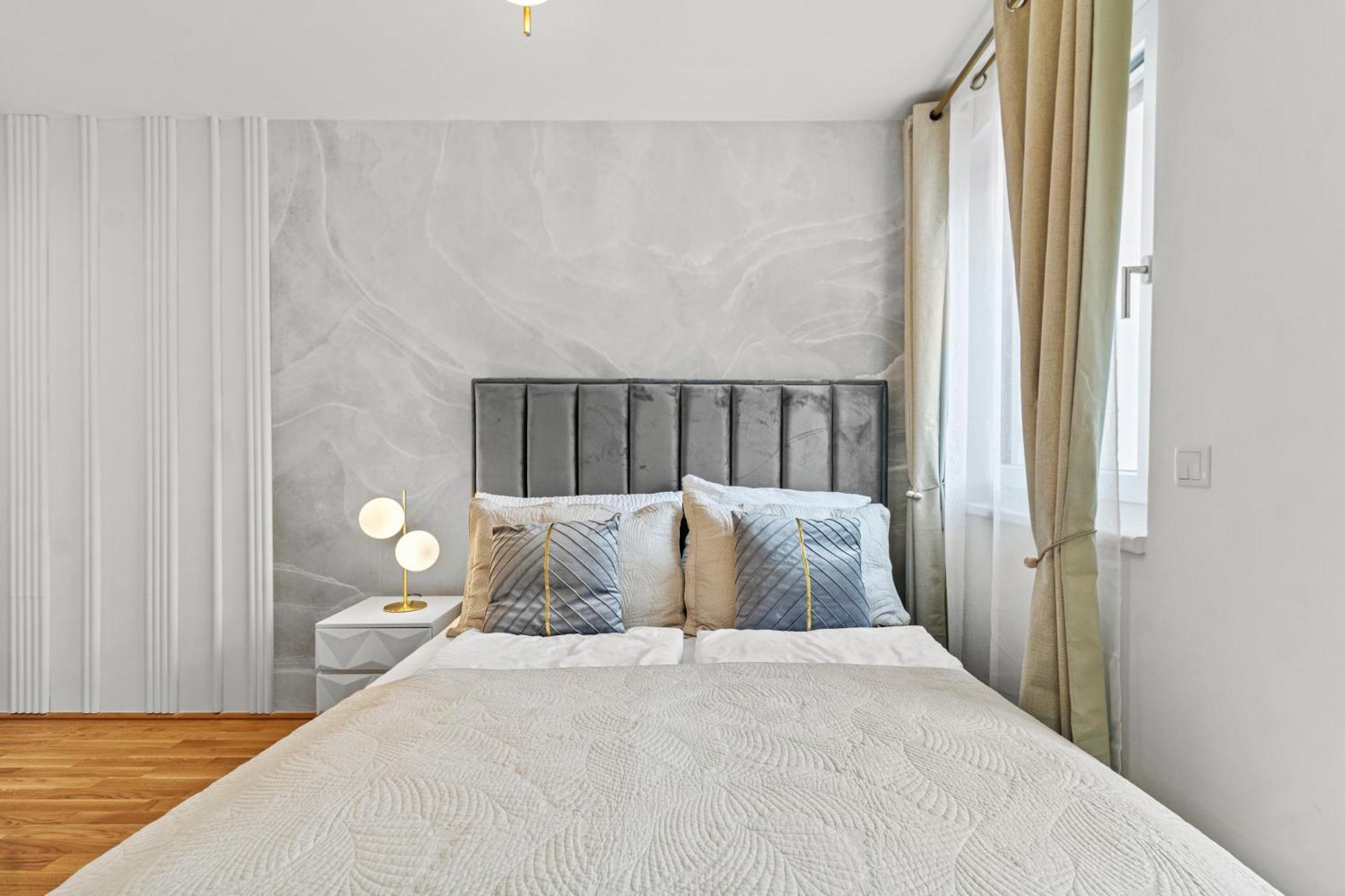 Modern Apartment I Parking I Виена Екстериор снимка