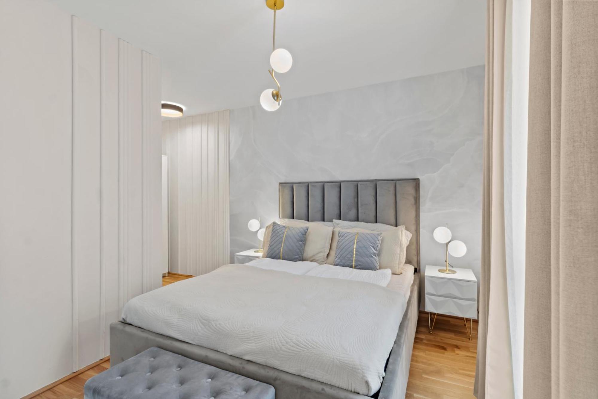 Modern Apartment I Parking I Виена Екстериор снимка