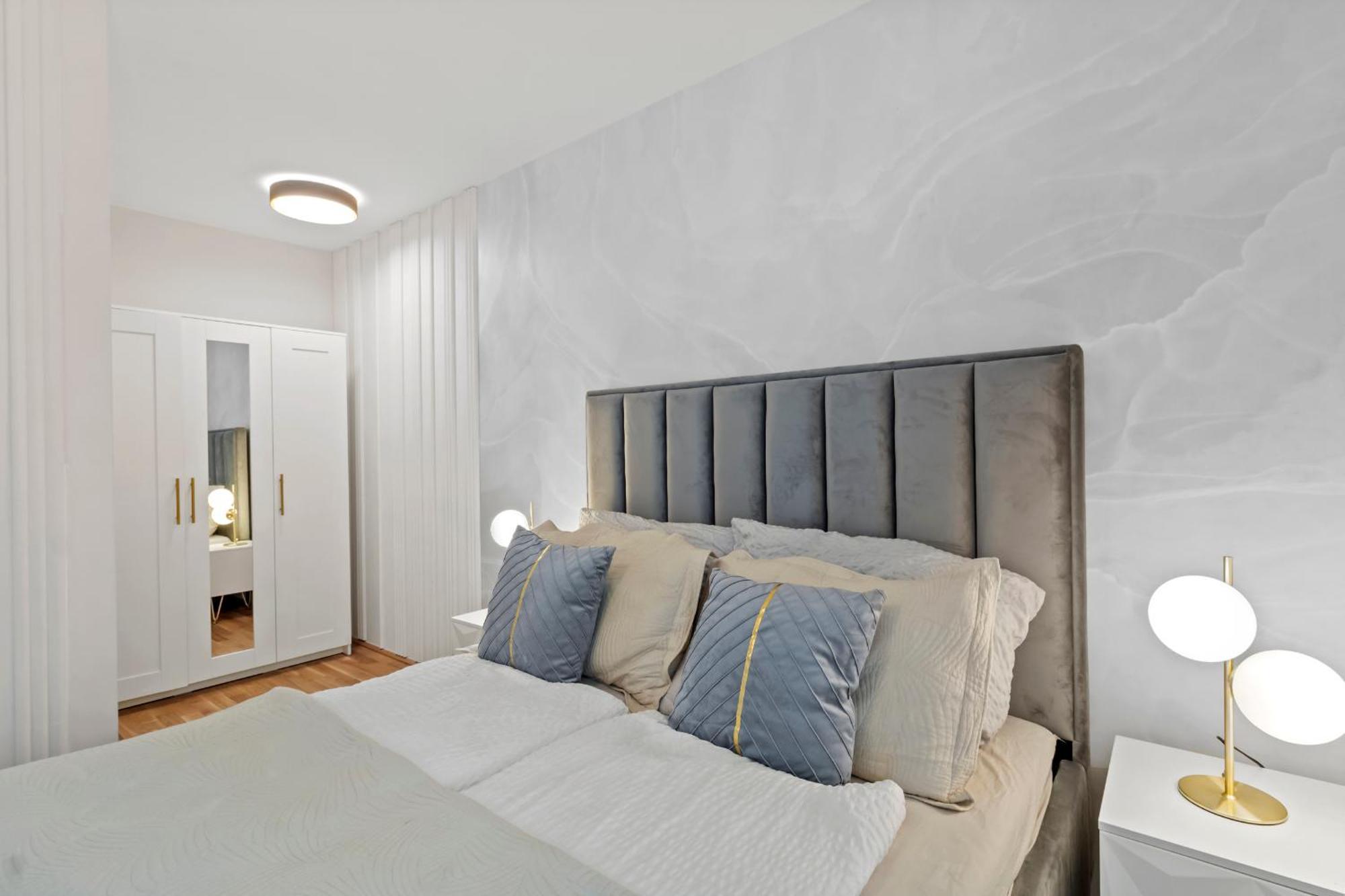 Modern Apartment I Parking I Виена Екстериор снимка