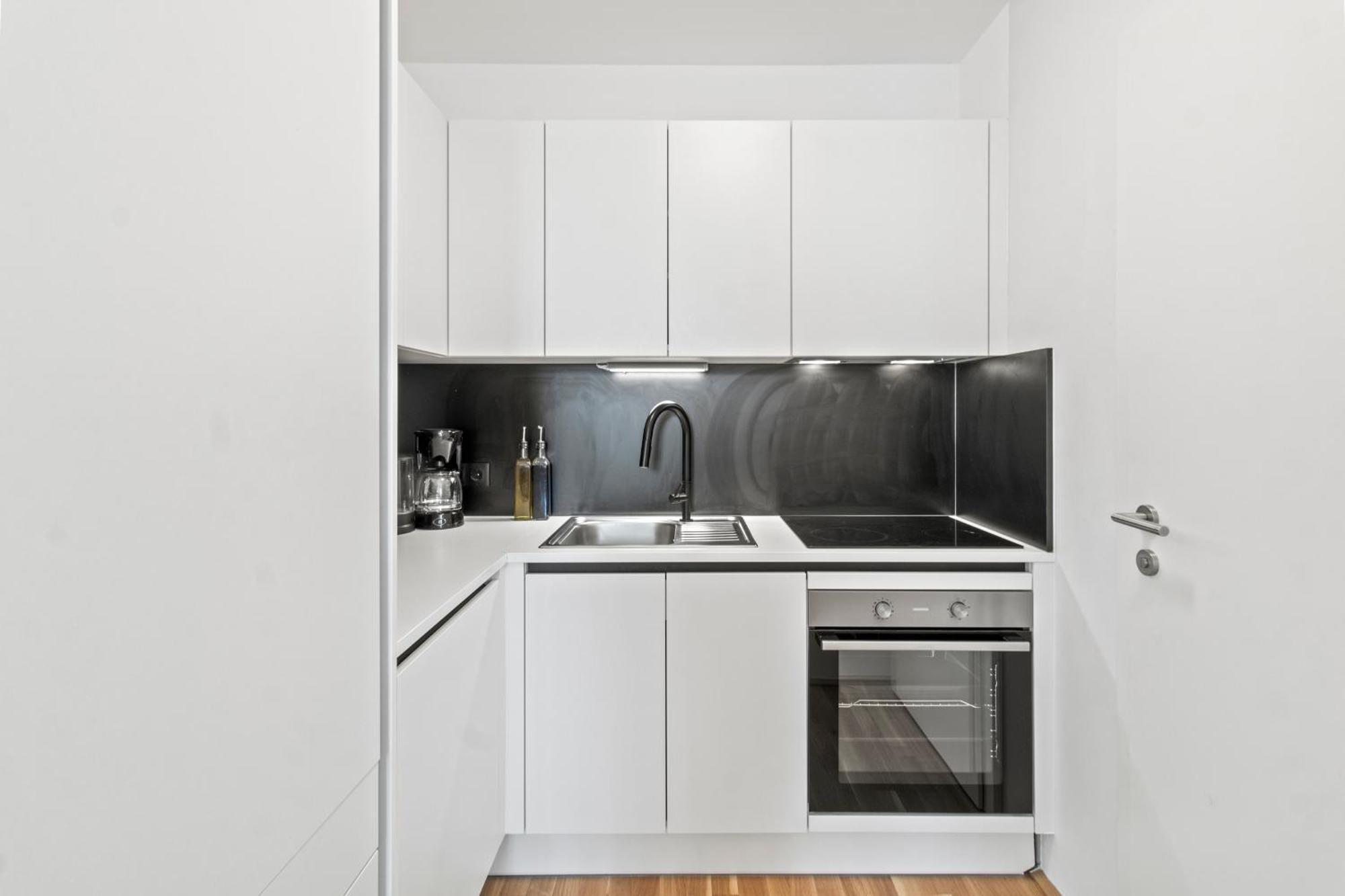 Modern Apartment I Parking I Виена Екстериор снимка