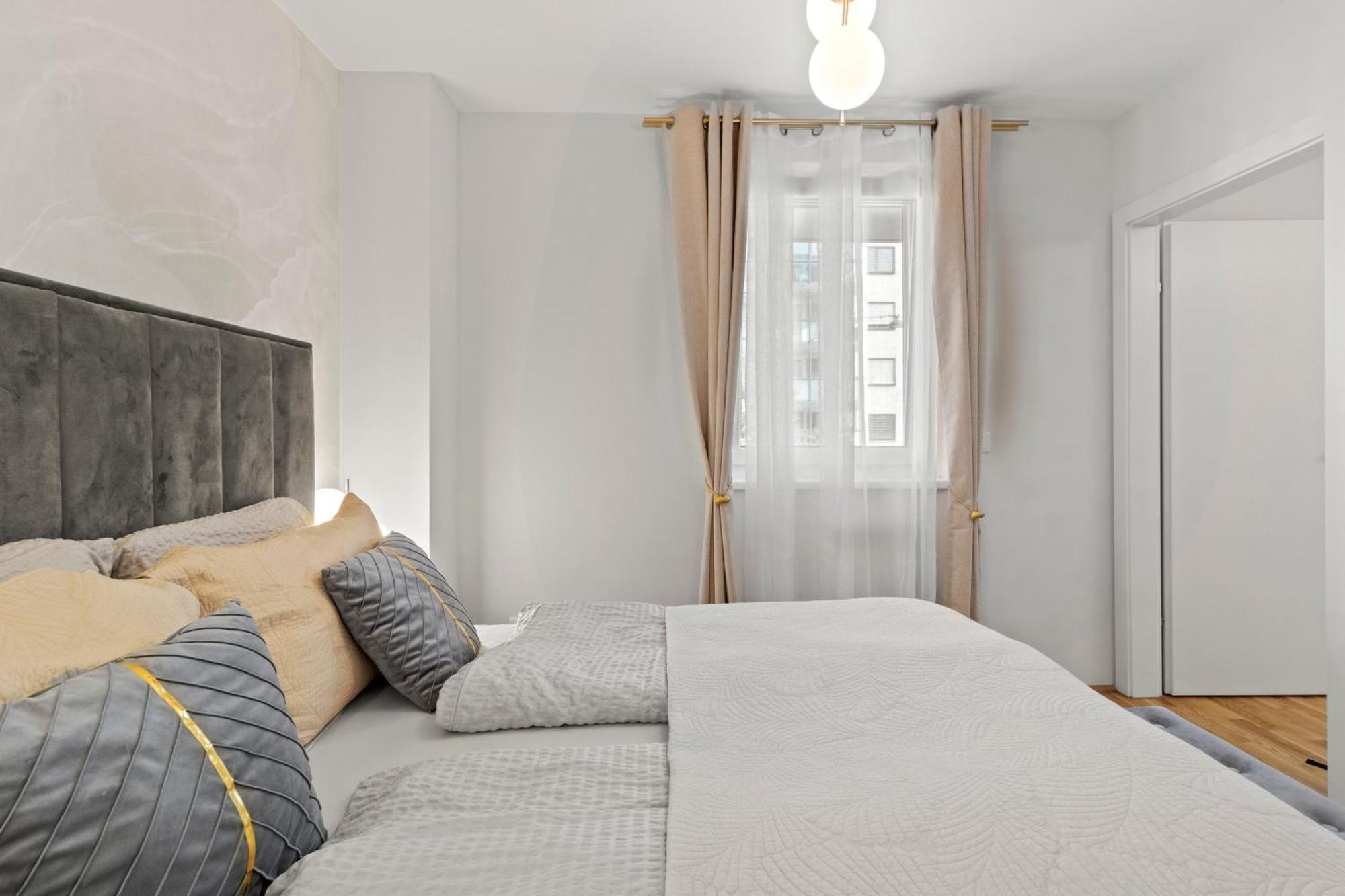 Modern Apartment I Parking I Виена Екстериор снимка