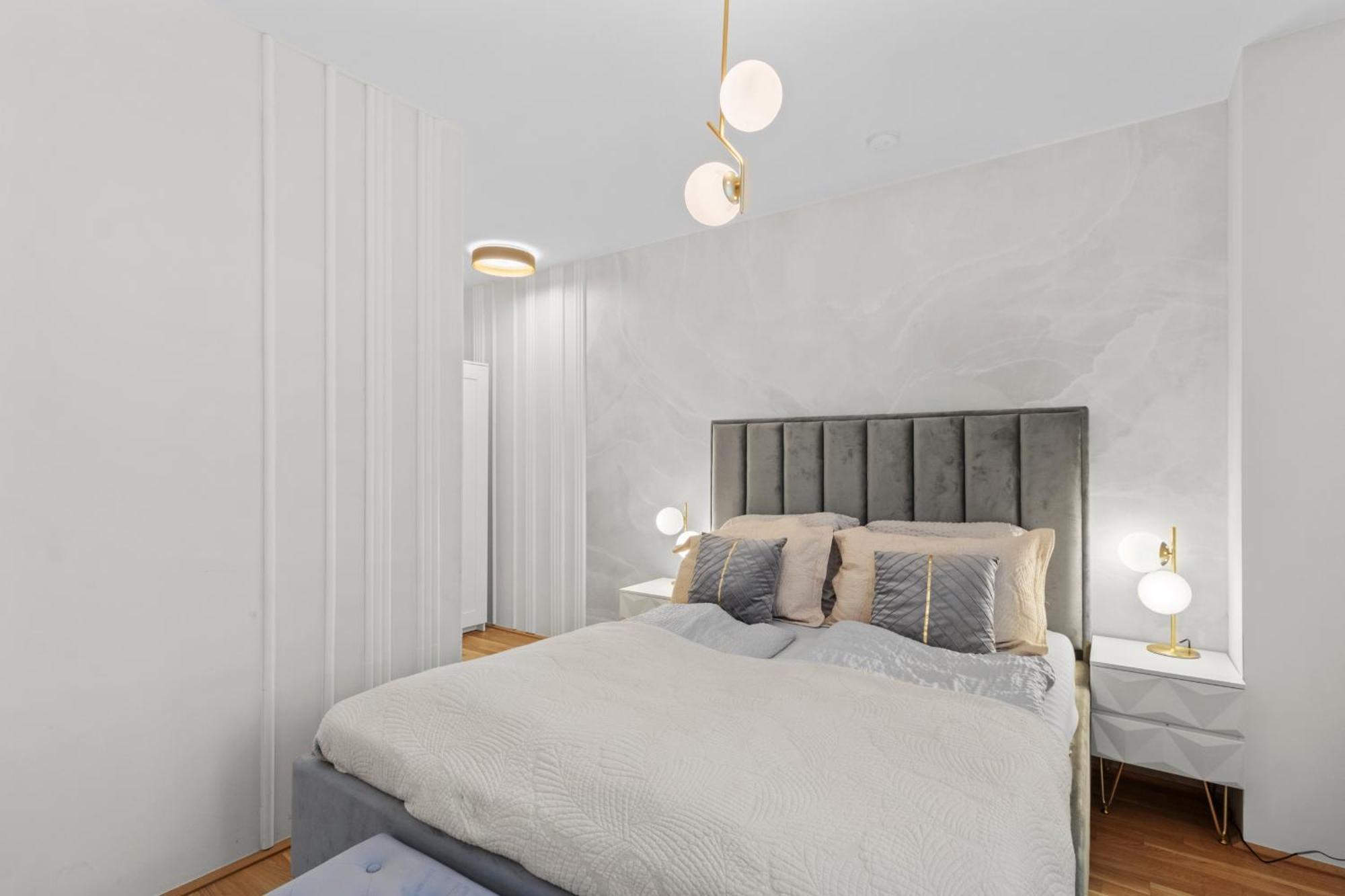 Modern Apartment I Parking I Виена Екстериор снимка