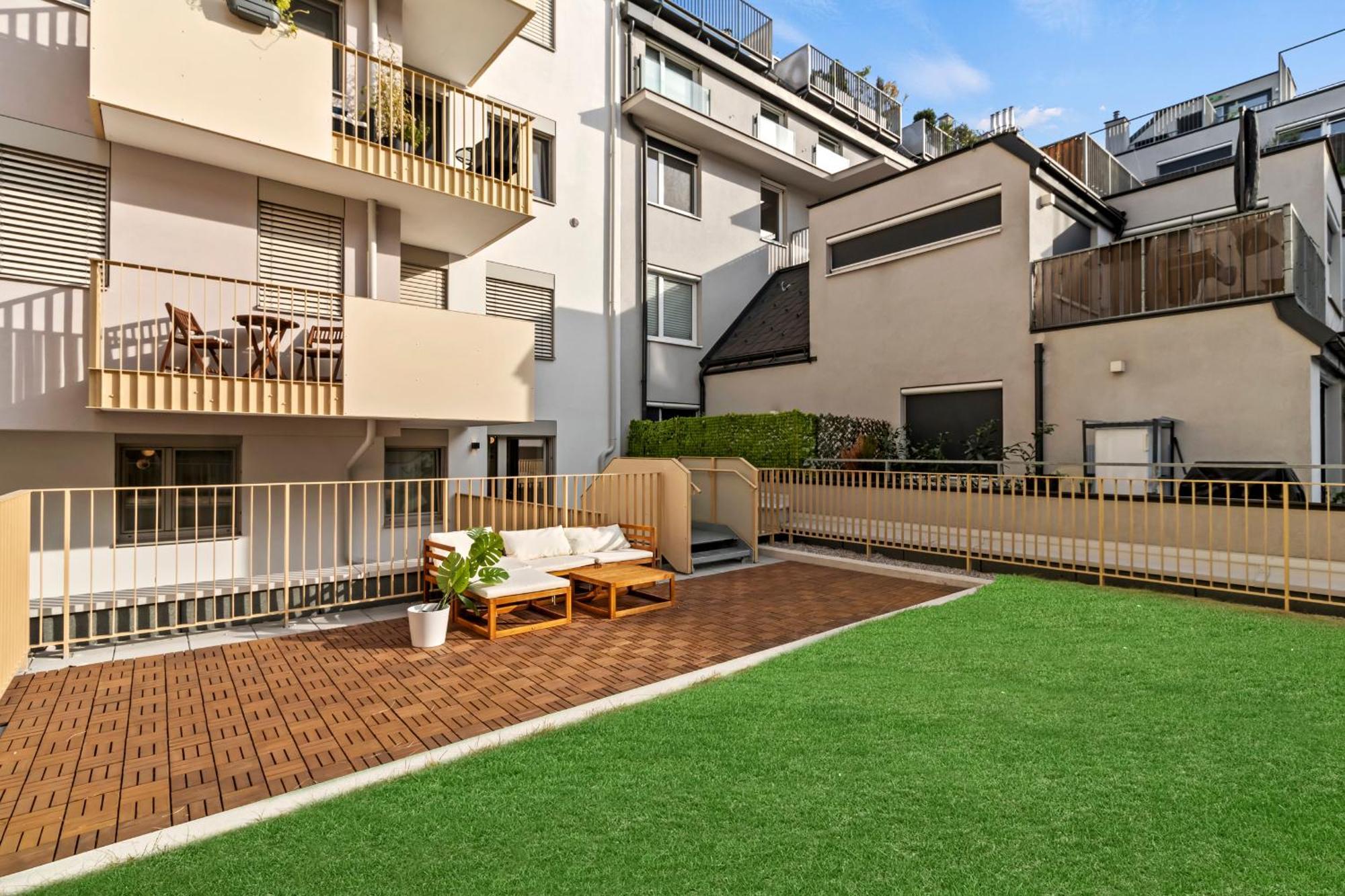 Modern Apartment I Parking I Виена Екстериор снимка