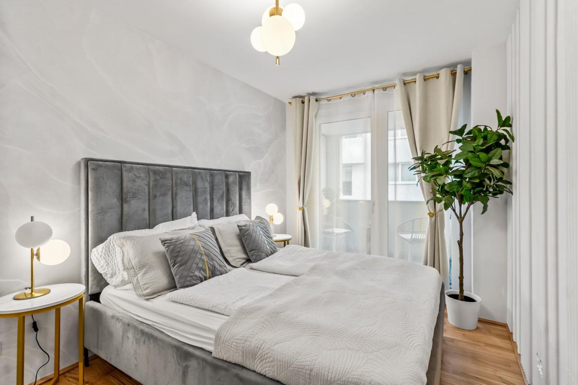 Modern Apartment I Parking I Виена Екстериор снимка